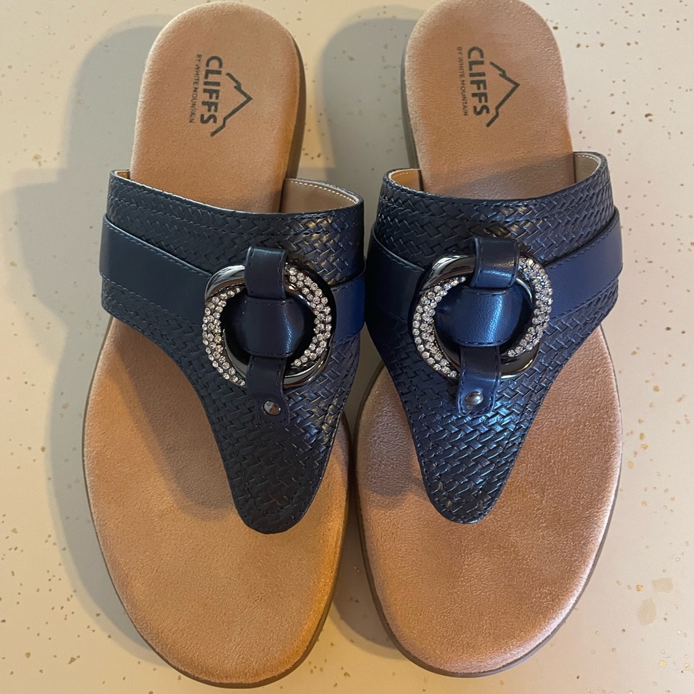 Cliffs by WHITE MOUNTAIN Navy Sandals with Buckle